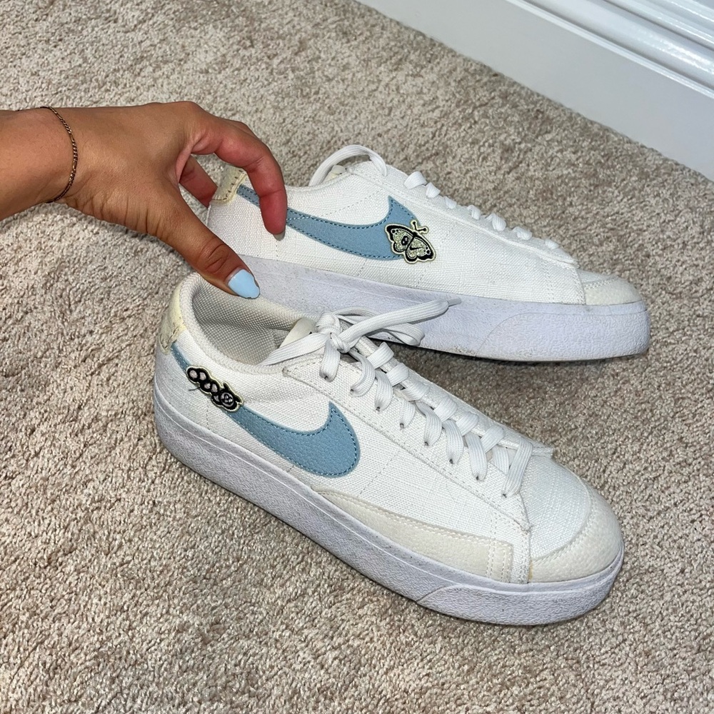 White and blue low top nike blazers platform size 8.5